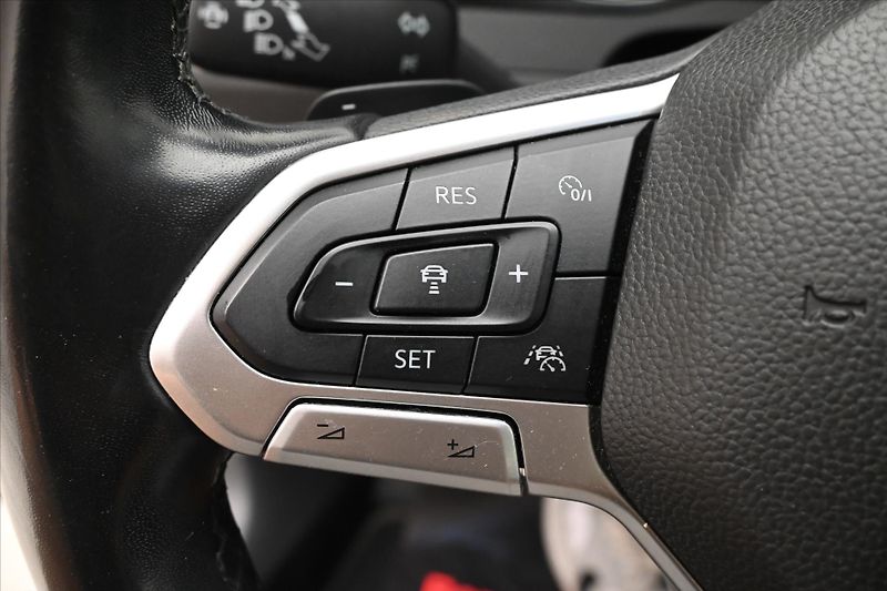 Volkswagen Passat 2,0 TDI 110 kW DSG Business Zá - fotka 24 z 32