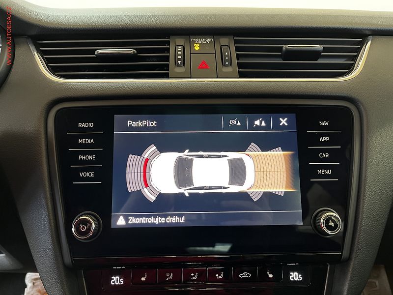Škoda Octavia (2019) 2.0 TSi, ČR, Style, DSG, LED - fotka 14 z 16