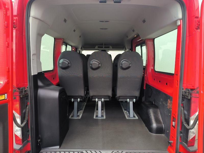Ford Transit (2016) 2.2TDCi L2H2 9míst, AC - fotka 7 z 19