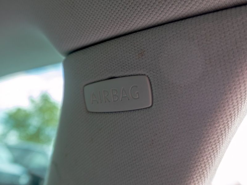 Volkswagen Golf (2012) 2.0TDI 103KW - 2x KOLA - fotka 35 z 49