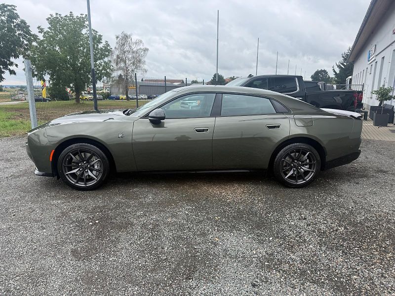 Dodge Charger (2026) SIXPACK SCAT PACK 4-DOOR - fotka 4 z 27