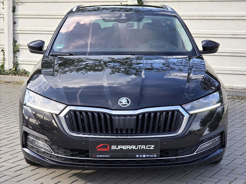 Škoda Octavia 2,0 TDi DSG Style First Editio - fotka 2 z 26