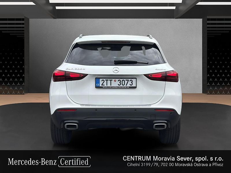 Mercedes-Benz GLA 200d 4MATIC, 1. majitel,CZ - fotka 4 z 17