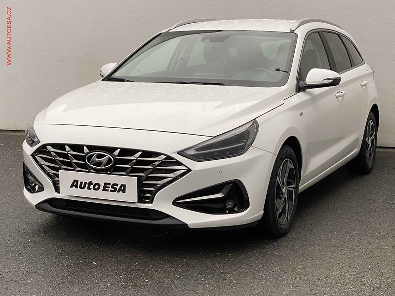 Hyundai i30 (2023) 1.5T-GDi, ČR, AT, LED, kamera - fotka 3 z 18