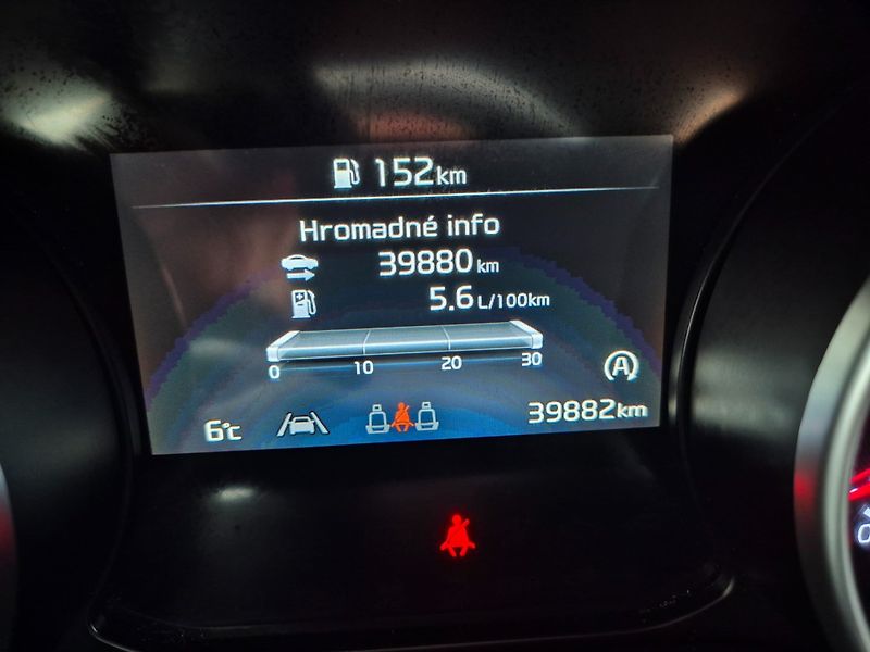 Kia XCeed (2022) 1.5i TOP  NOVE V CZ EXKLUSIVE - fotka 24 z 37