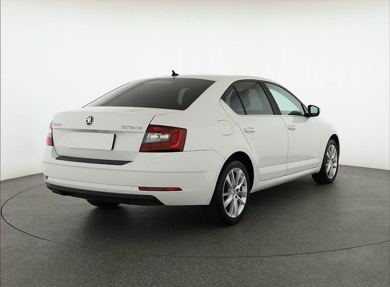 Škoda Octavia (2018) Style 2.0 TDI, Automat - fotka 5 z 18