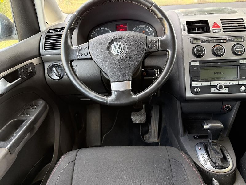 Volkswagen Touran 2,0TDI - fotka 15 z 20