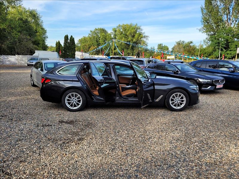 BMW Řada 5 2,0 HEV,LED,Navi,kůže,výhřev - fotka 18 z 49