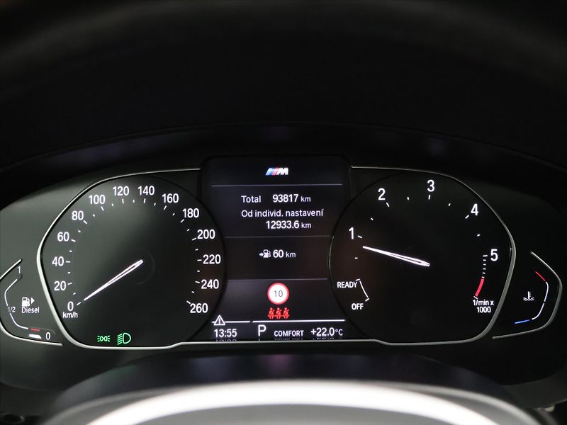 BMW Řada 5 3,0 530d xD CZ M-Sport HUD DPH - fotka 20 z 40