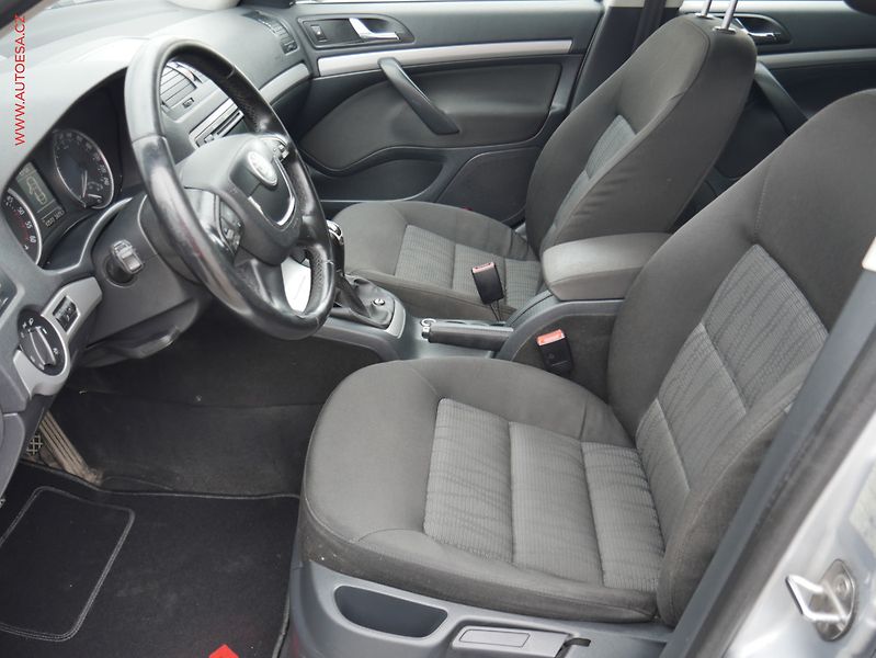 Škoda Octavia (2012) 1.6TDi, ČR, autoAC - fotka 9 z 22