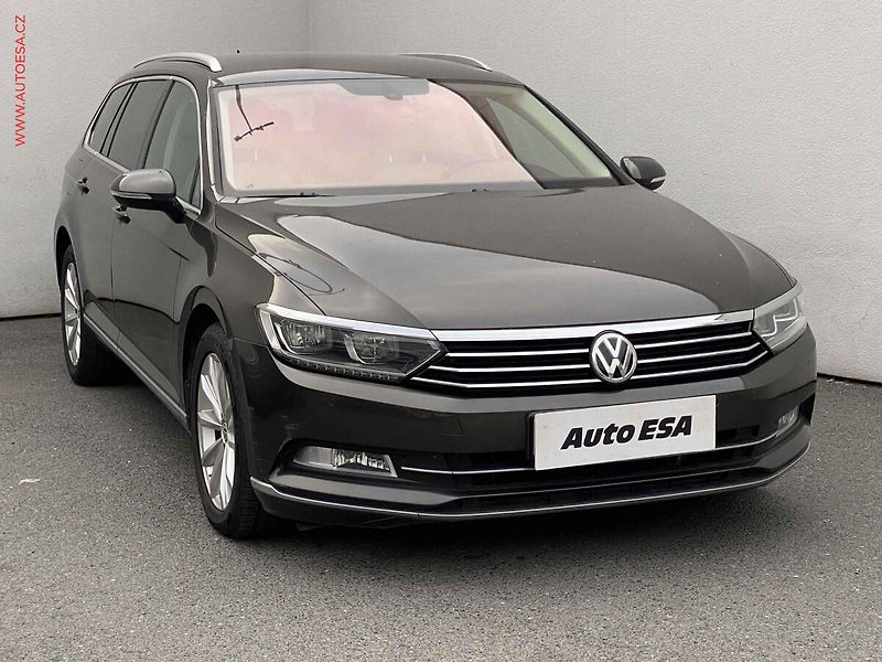 Volkswagen Passat (2018) 2.0 TDi, ČR, Highline, DSG - fotografie inzerátu