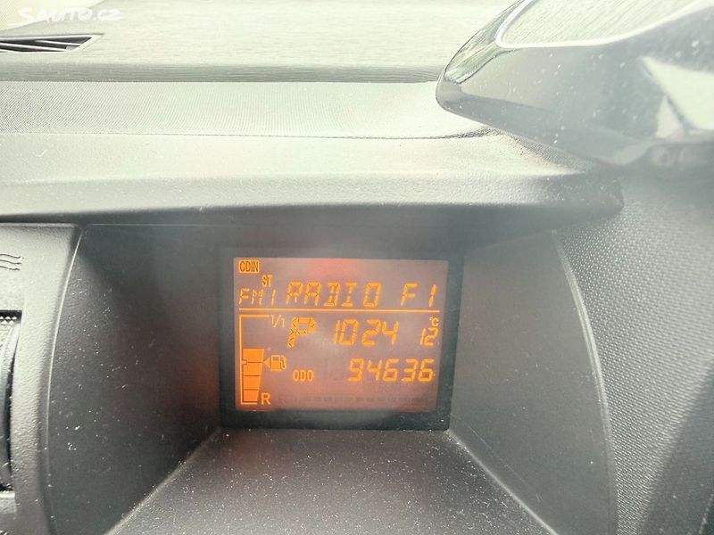 Toyota iQ 1.0 automat - fotka 14 z 22