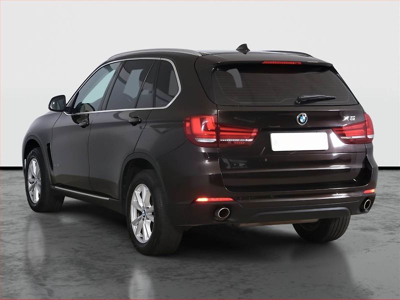 BMW X5 (2014) xDrive30d, 4X4, Automat, Kůže - fotka 4 z 23