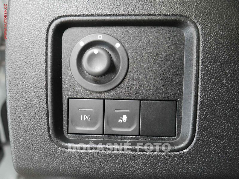 Dacia Duster (2021) 1.0 TCe, 1.maj,ČR, Navi, LED - fotka 18 z 20