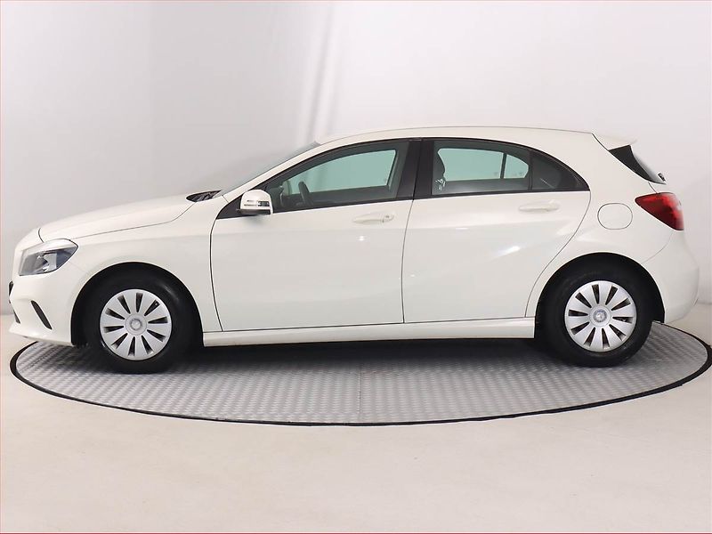 Mercedes-Benz Třídy A (2016) A 180, Serv.kniha - fotka 3 z 16
