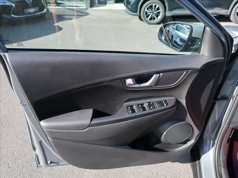 Hyundai Kona 1,0 T-GDi,88kW,NovéČR,serv.kn. - fotka 19 z 29