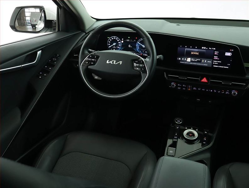 Kia Niro (2023) EV, SoH 100% - fotka 7 z 18