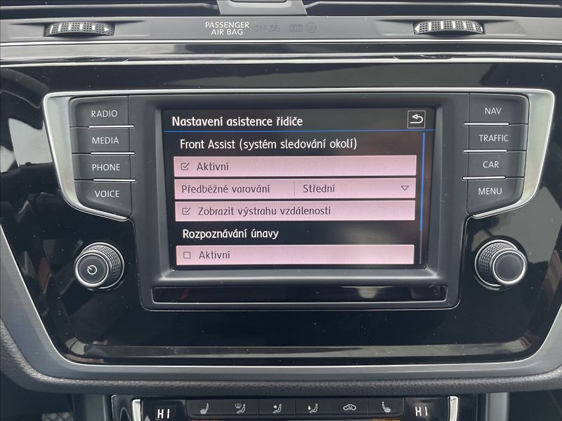 Volkswagen Touran 2,0 TDi 110kw Highline Panoram - fotka 27 z 48