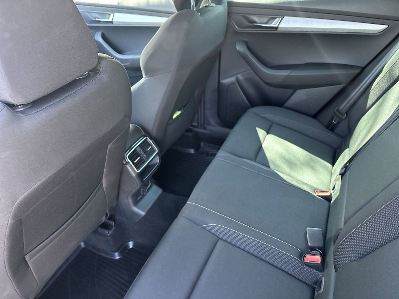 Škoda Karoq (2024) 2.0 TDI 4x4 DSG Fresh - fotka 8 z 31