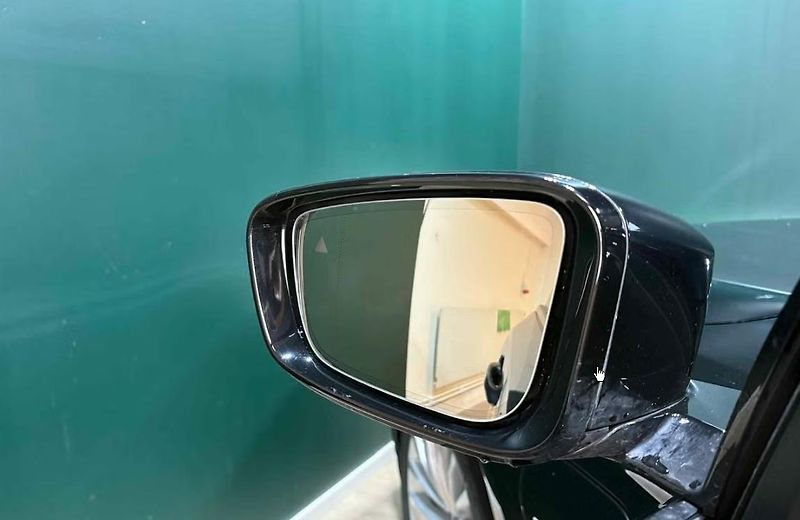 BMW Řada 5 530e xDrive M-Sport Taž. Kam. - fotka 23 z 24
