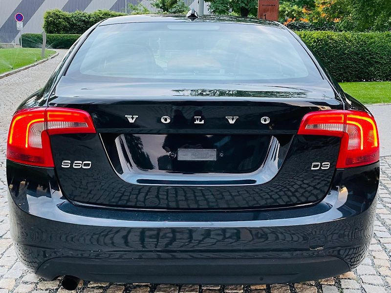Volvo S60 2.0D 120KW 5VÁLEC VÝHŘEV SENZO - fotka 15 z 44