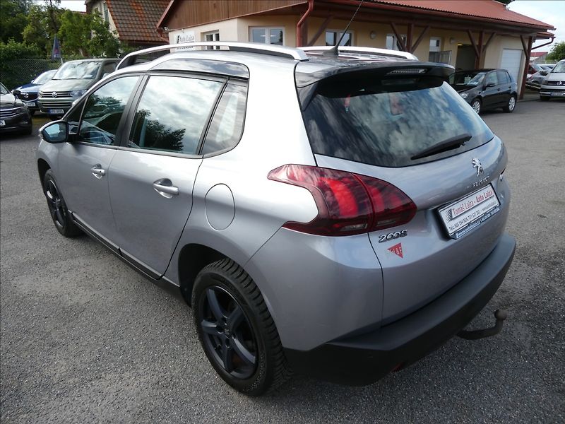 Peugeot 2008 1,2 1.2 81kW NAVI,závěs,servis - fotka 7 z 46