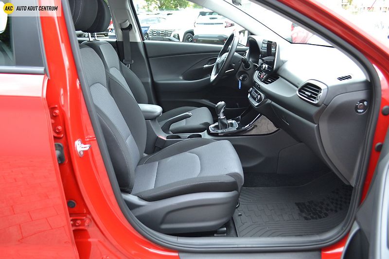 Hyundai i30 WG 1,5I MT SMART FL NAVI - fotka 11 z 44