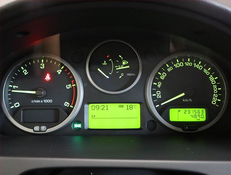 Land Rover Freelander (2011) 2.2 SD4, 4X4, Automat - fotka 11 z 19
