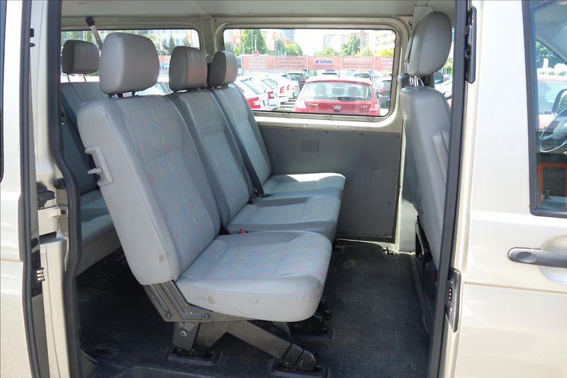 Volkswagen Transporter 2,5 TDi 96KW,ČR,8 MÍST,LONG. - fotka 13 z 30