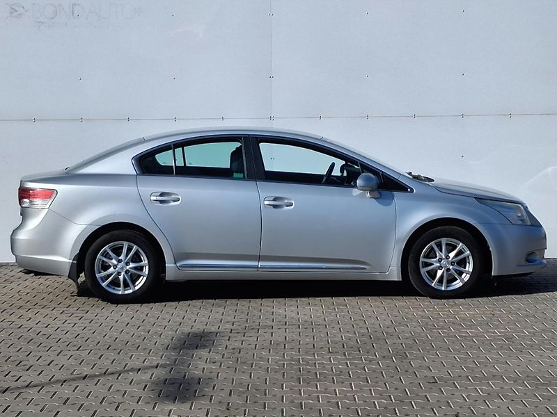 Toyota Avensis 1.8 Valvematic Business Navi - fotka 8 z 23