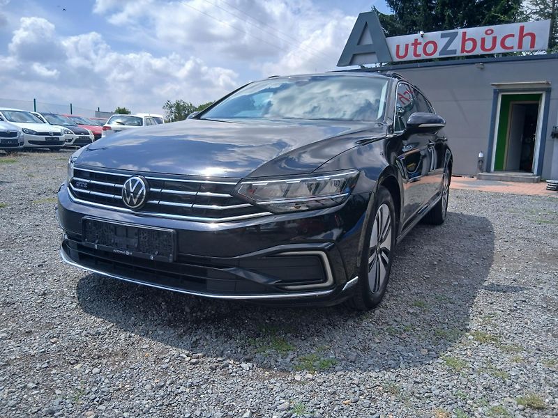 Volkswagen Passat GTE Plug-in hybrid, kůže - fotka 21 z 58
