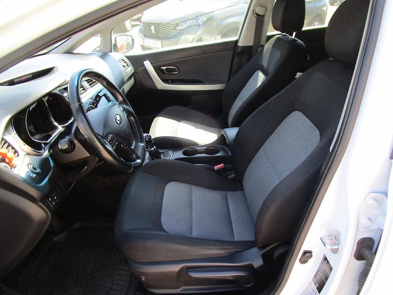Kia Ceed 1,6-99KW-KOUPENO V ČR+NOVÁ STK - fotka 7 z 13