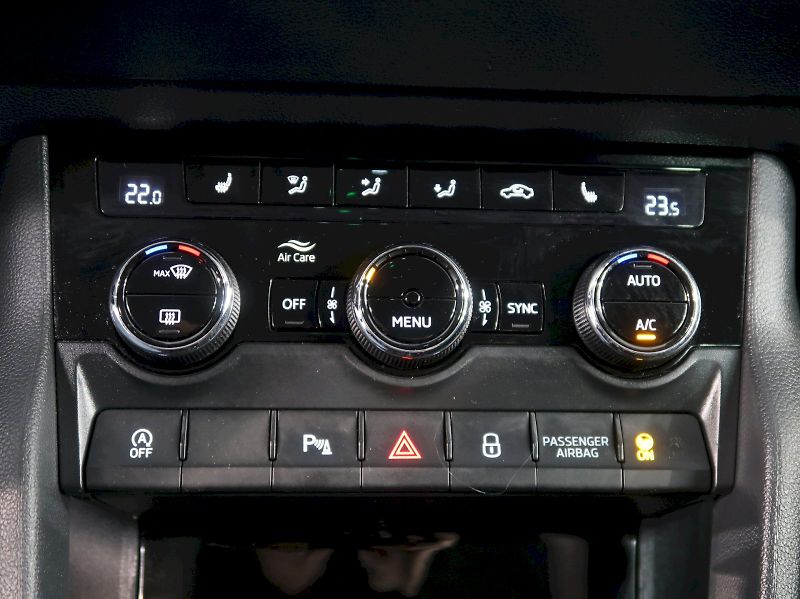Škoda Karoq (2022) STYLE 2.0TDI 85KW TAŽNÉ - fotka 30 z 40