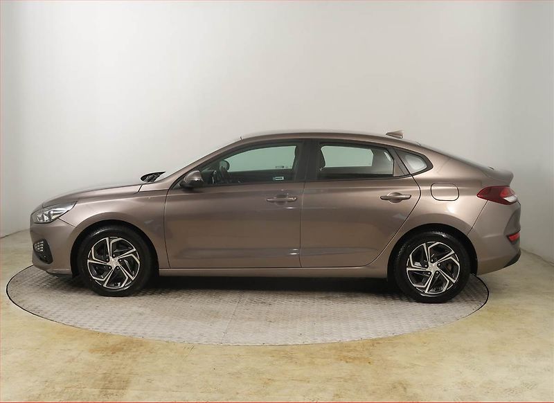 Hyundai i30 (2021) 1.0 T-GDI, Serv.kniha - fotka 3 z 19