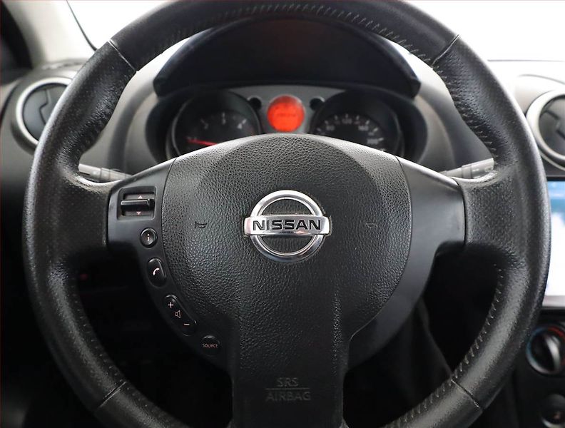 Nissan Qashqai (2008) 1.5 dCi, po STK, Tažné - fotka 8 z 13