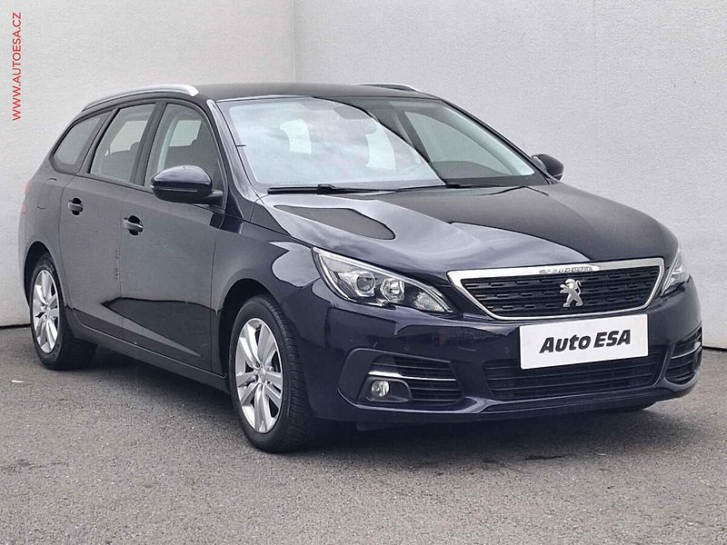 Peugeot 308 (2020) 1.2 PT, AC, park. kamera - fotografie inzerátu