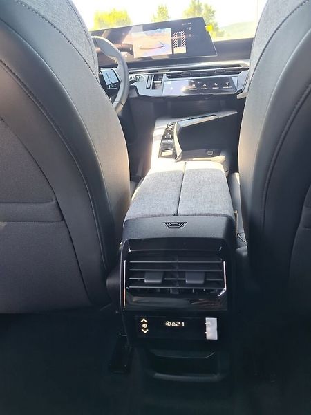 Peugeot 5008 (2025) ALLURE Hybrid 145 e-DCS6 - fotka 11 z 11