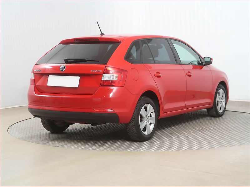 Škoda Rapid (2015) Spaceback 1.4 TSI, Automat - fotka 5 z 15