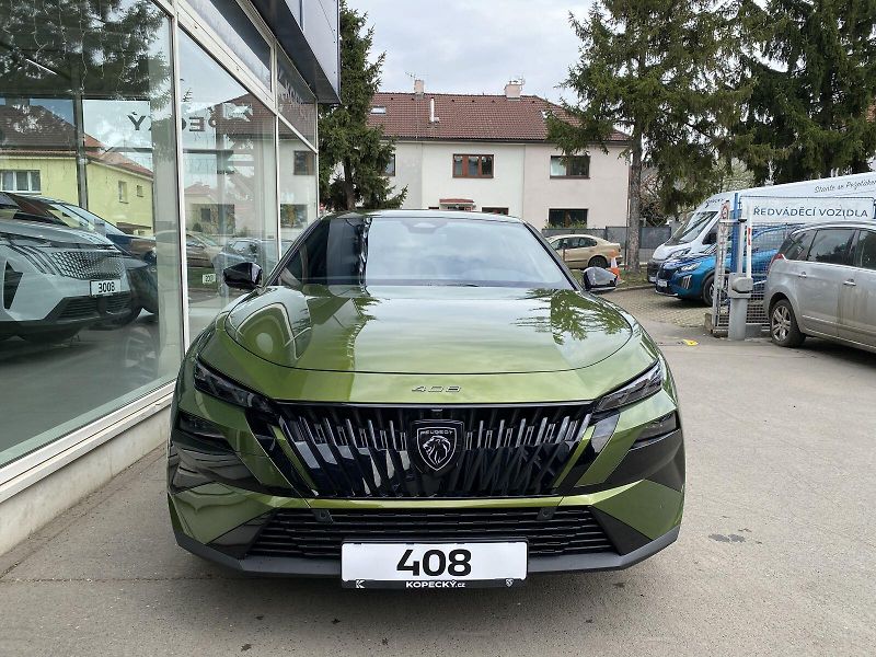 Peugeot 408 (2026) GT Plug-in HYBRID 240 e-DCS7 - fotka 2 z 22