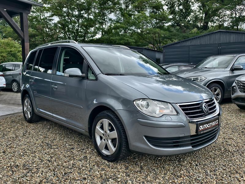 Volkswagen Touran 1.9 TDi 77kW TEMPOMAT, VÝHŘEVY - fotka 1 z 20