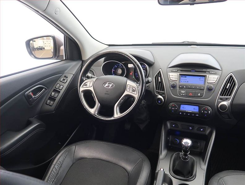 Hyundai ix35 (2015) 1.7 CRDi, Serv.kniha, Kůže - fotka 7 z 19