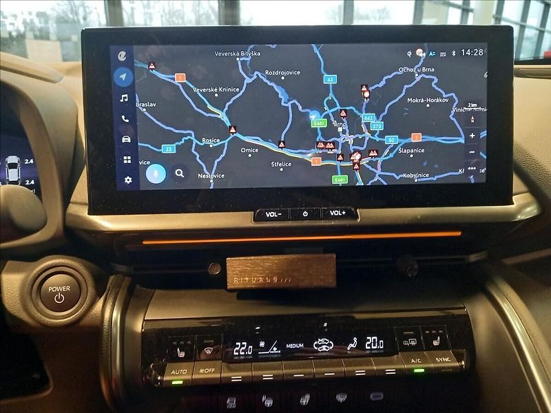 Toyota C-HR 2,0 Tokyo Edition  PHEV - fotka 13 z 14