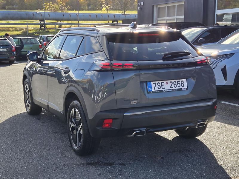 Peugeot 2008 (2025) 1.2 PT 130 ALLURE EAT8 - fotka 3 z 29