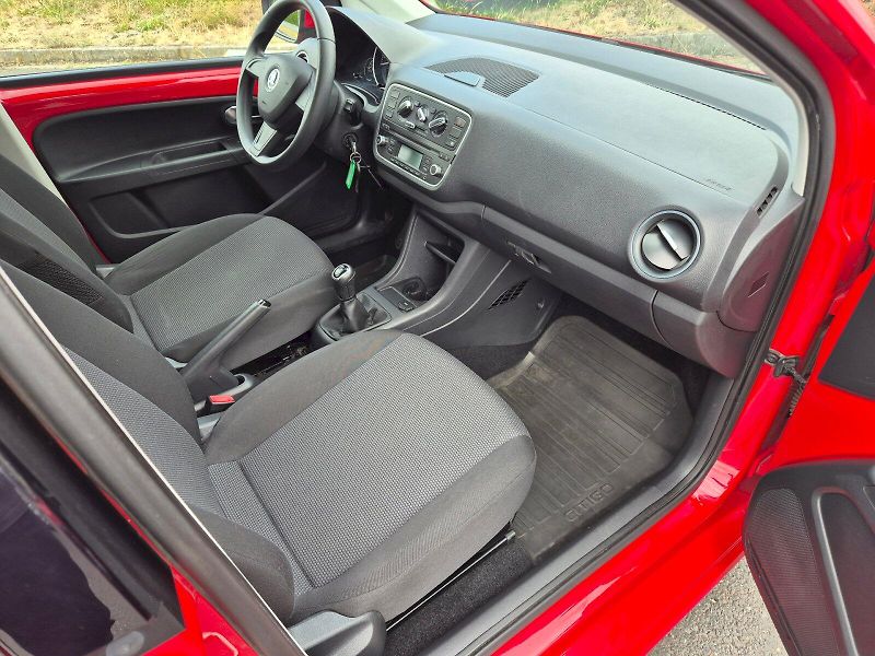 Škoda Citigo (2014) Elegance 1.0 MPI 44 kW 5°manuá - fotka 18 z 23