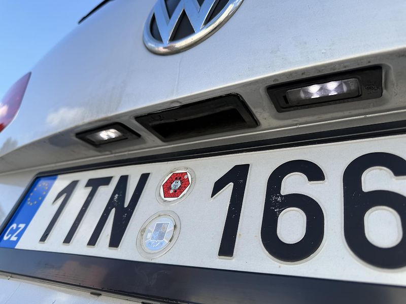 Volkswagen Touran 1,6 TDi/77kW - Webasto,TZ,... - fotka 58 z 60