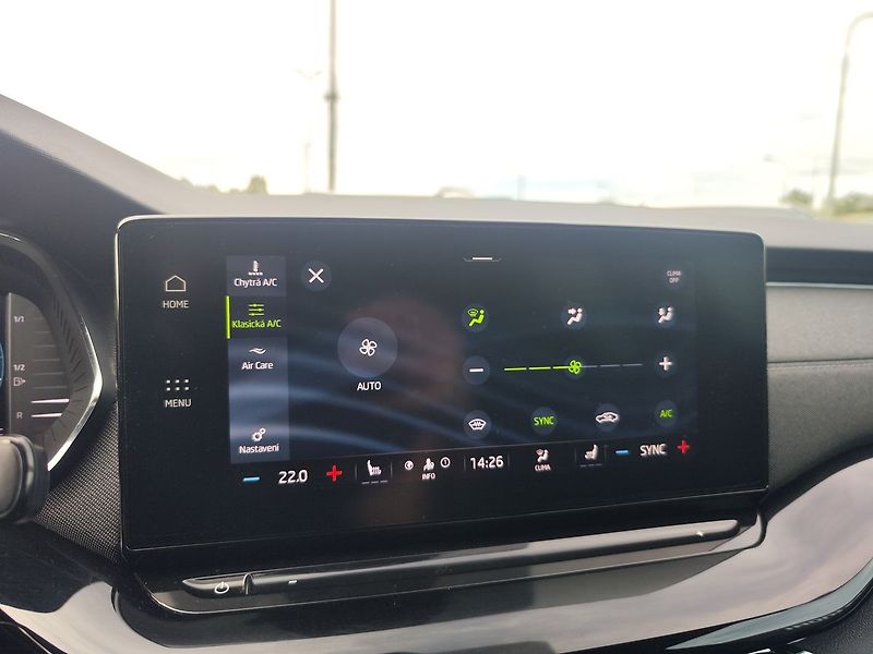 Škoda Octavia 1.5 TSI/110kW e-TEC Style DSG - fotka 24 z 37