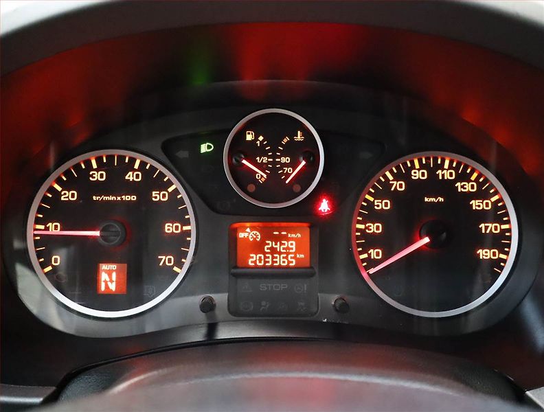 Citroën Berlingo (2016) XTR 1.6 BlueHDi, 5Míst, ČR - fotka 11 z 15