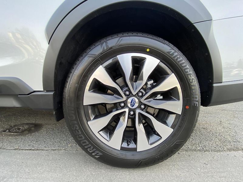 Subaru Outback (2025) 2.5i-Touring EyeSight -2025,5 - fotka 17 z 17
