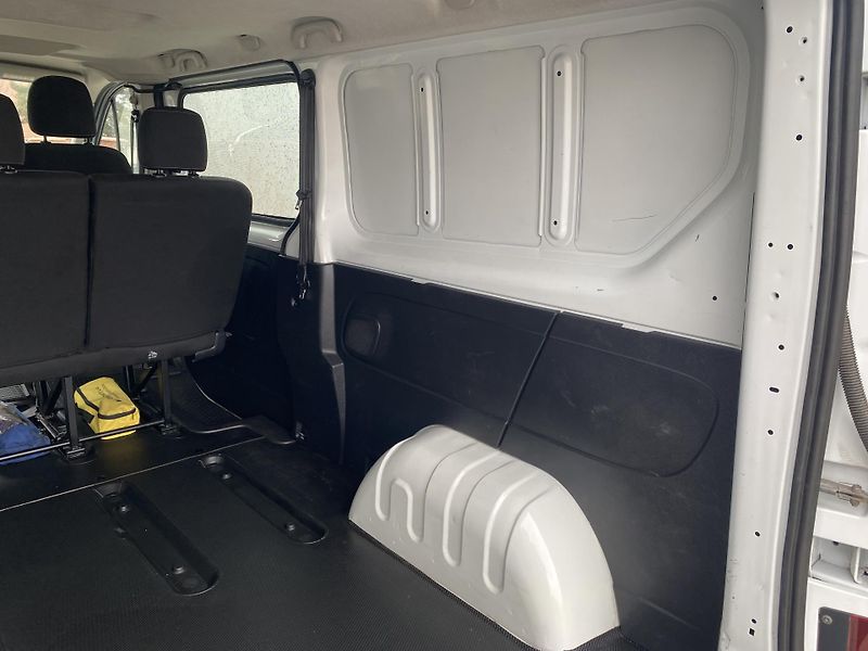 Renault Trafic (2019) 1.6DCi, 5-MÍST, 1.MAJ.ČR!! - fotka 39 z 42