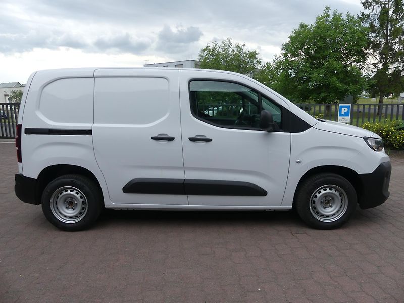 Citroën Berlingo (2026) VAN L1 650 Turbo 110 MAN6 - fotka 4 z 17